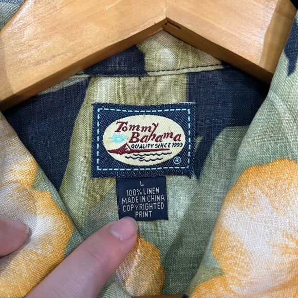 Tommy Bahama Men’s Large Linen Blue Short Sleeve Top - Picture 3 of 12